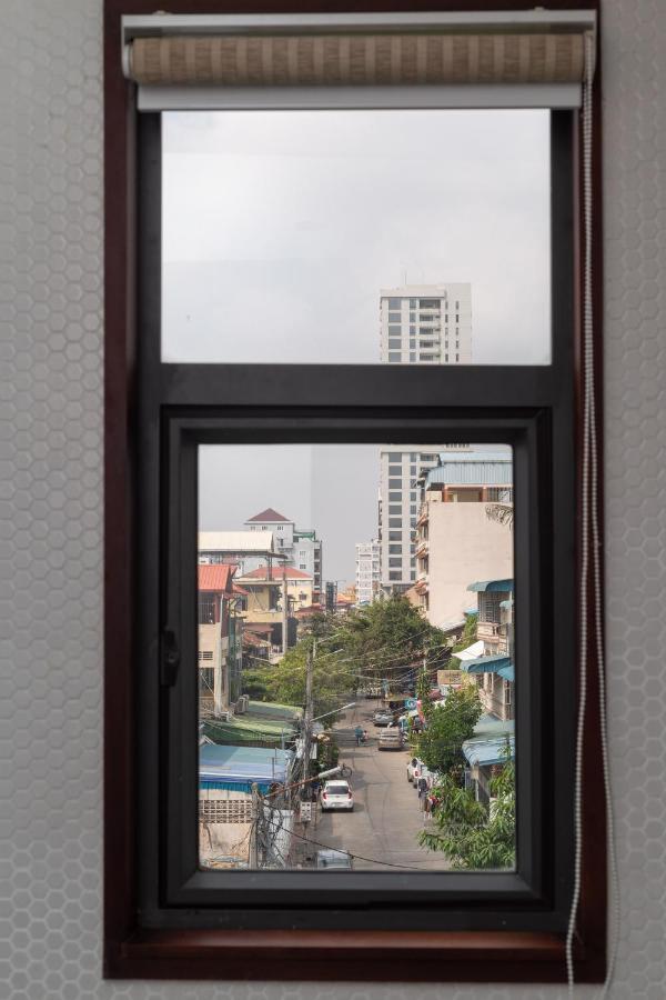 La Chronique Hotel Phnom Penh Exteriör bild